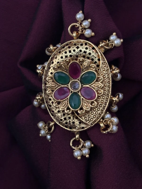 Oval Shaped Ruby N Green Shaped Ring